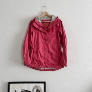 Athleta || Rain Coat || XS